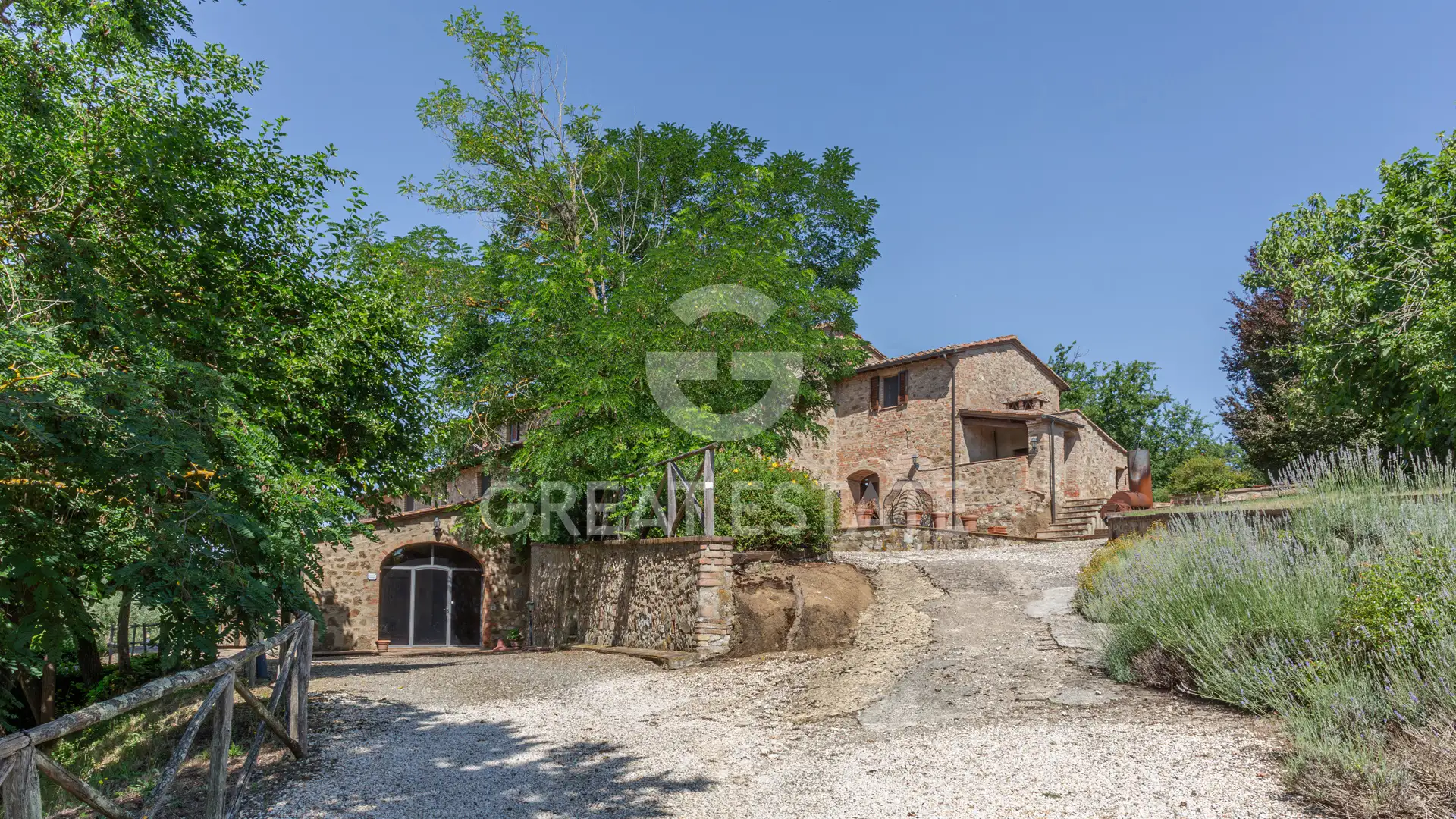 Дом 1227м² в Италии, Сиена. Стоимостью 1950000€ аренда фото-7