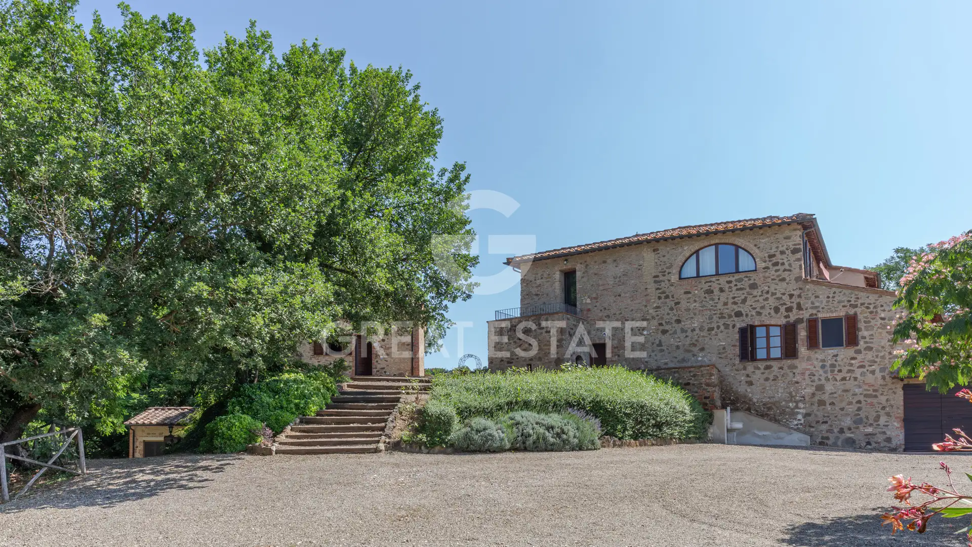 Дом 1227м² в Италии, Сиена. Стоимостью 1950000€ аренда фото-9