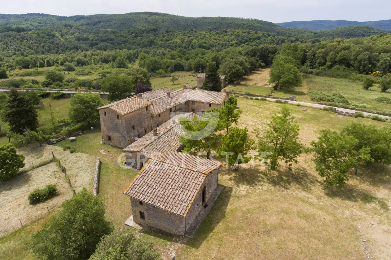 Дом 1080м² в Италии, Сиена. Стоимостью 980000€ аренда фото-10