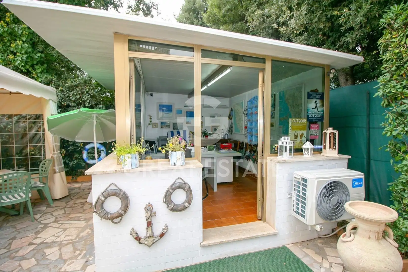 Вилла 1019м² в Италии, Ливорно. Стоимостью 1450000€ аренда фото-9