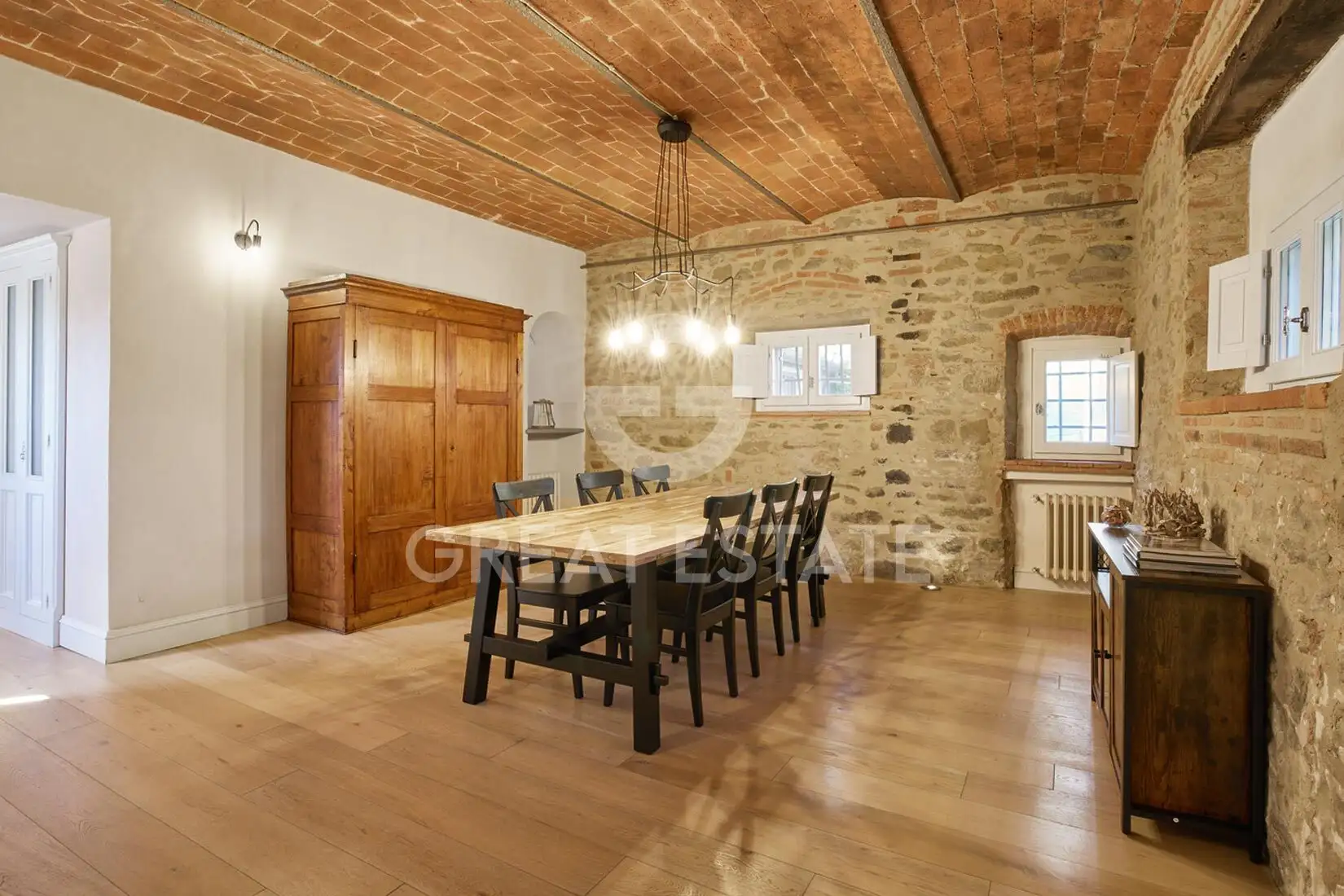 Дом 390м² в Италии, Ареццо. Стоимостью 1100000€ аренда фото-13