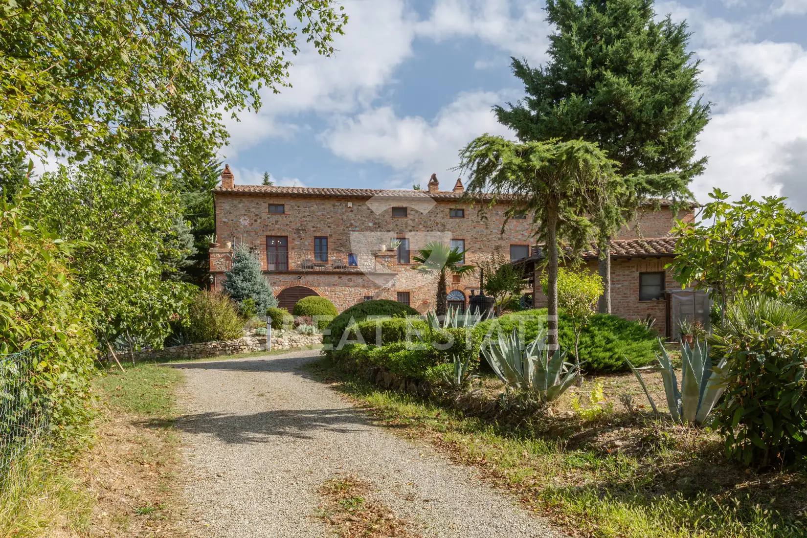 Дом 758м² в Италии, Перуджа. Стоимостью 2590000€ аренда фото-1
