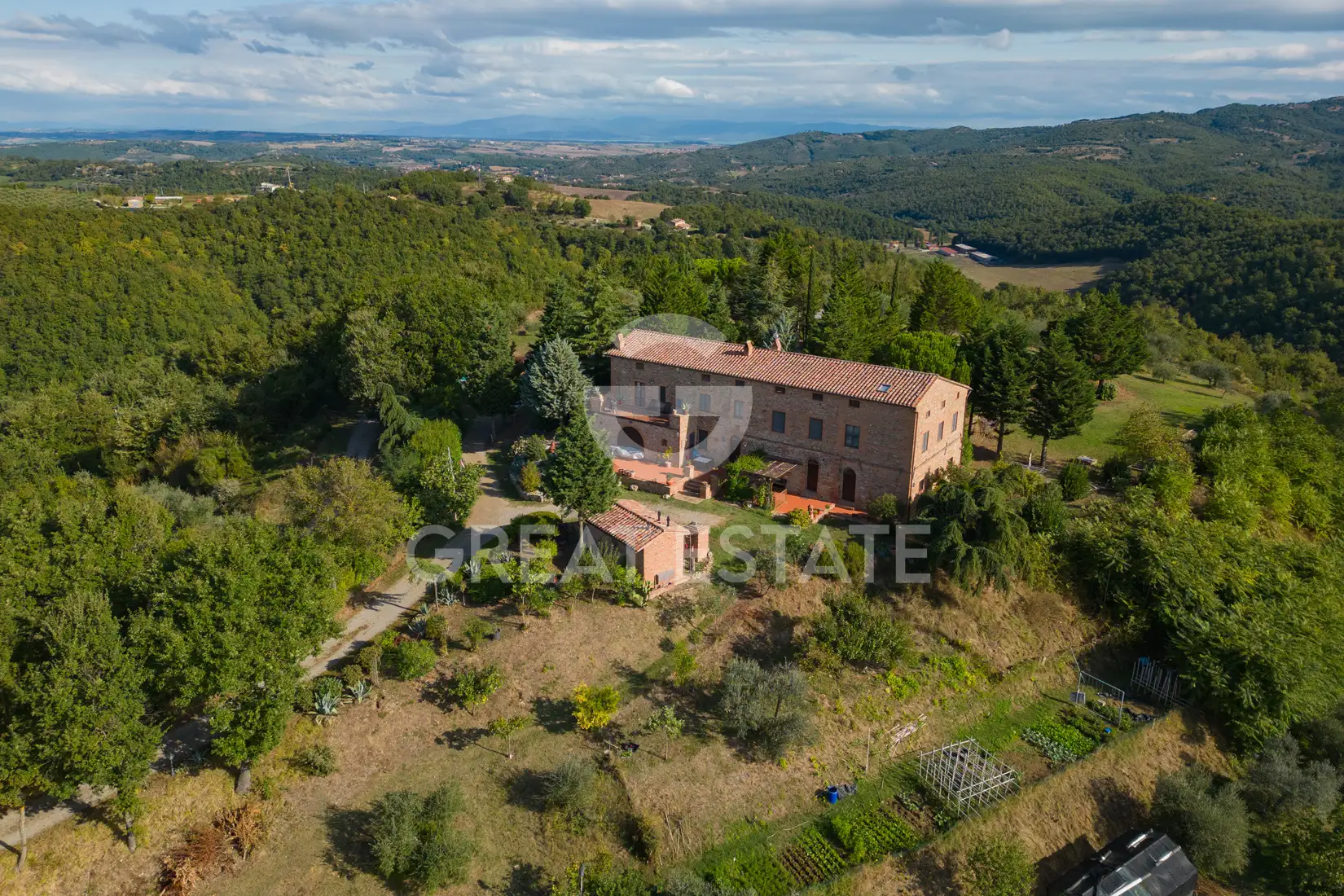 Дом 758м² в Италии, Перуджа. Стоимостью 2590000€ аренда фото-5