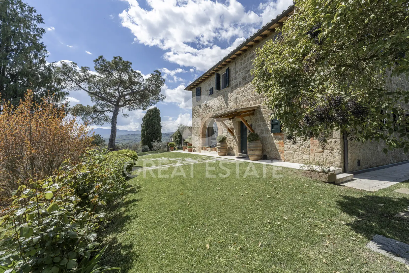 Дом 408м² в Италии, Сиена. Стоимостью 1390000€ аренда фото-1