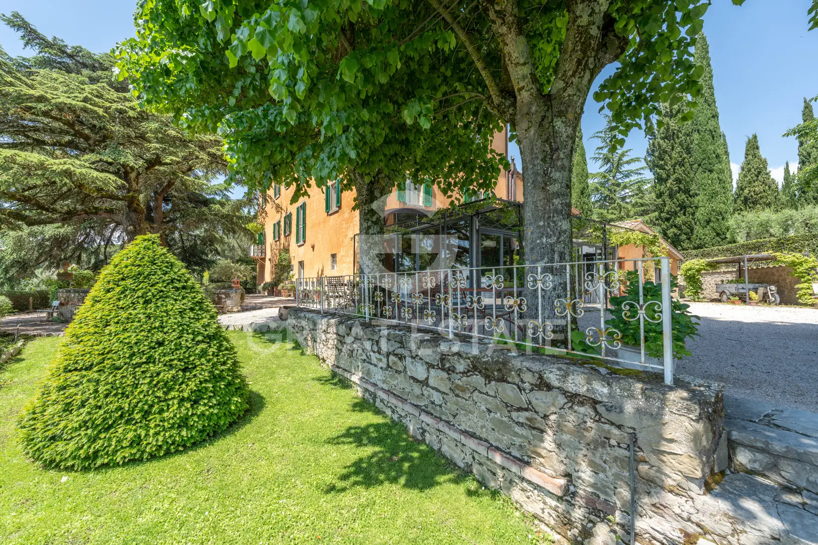 Отель, гостиница 1106м² в Италии, Перуджа. Стоимостью 2950000€ аренда фото-14
