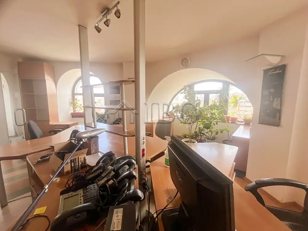 Офис 220м² в Болгарии, Русе. Стоимостью 1000€ аренда фото-1
