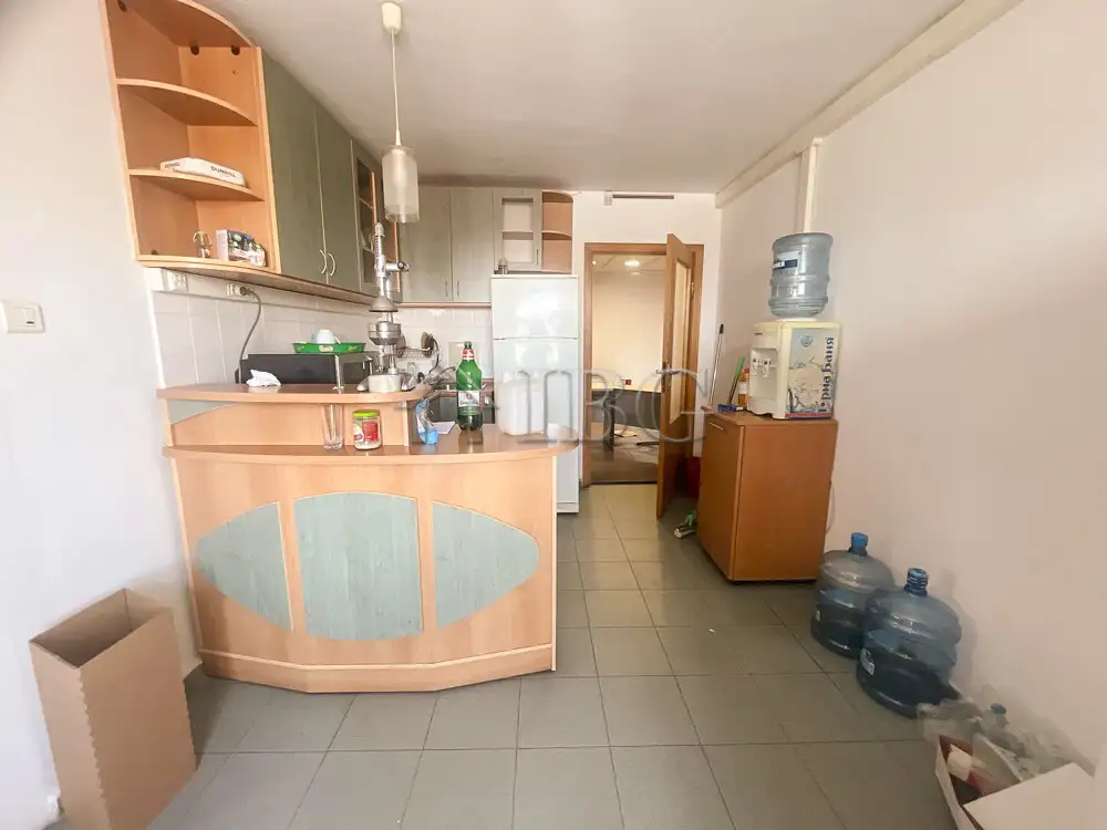 Офис 220м² в Болгарии, Русе. Стоимостью 1000€ аренда фото-3
