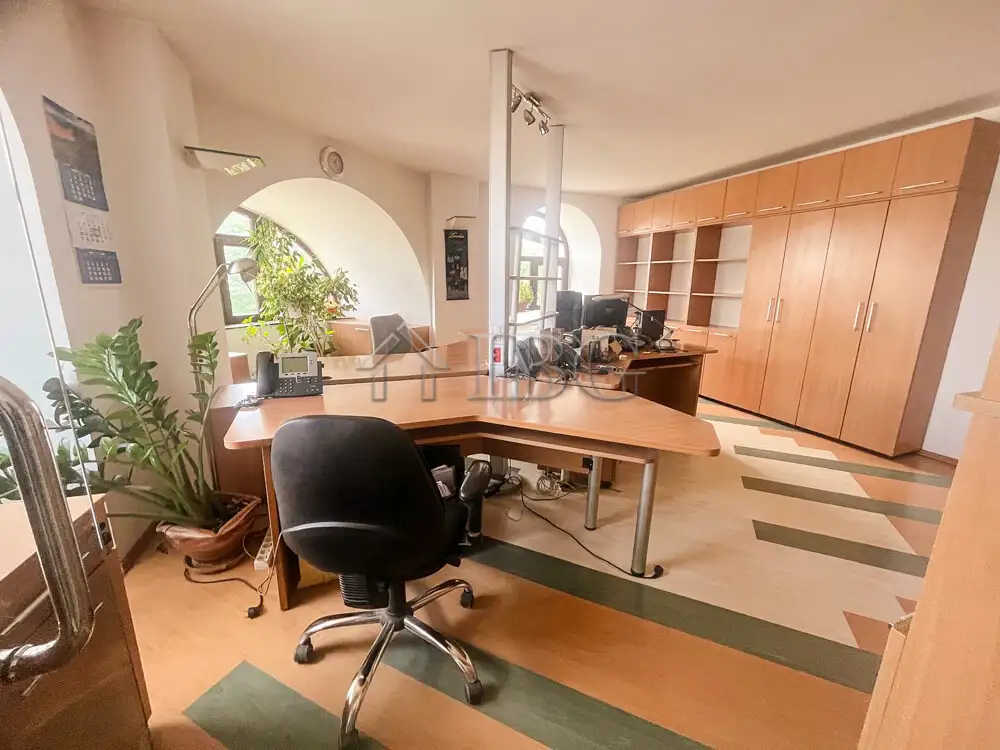 Офис 220м² в Болгарии, Русе. Стоимостью 1000€ аренда фото-4
