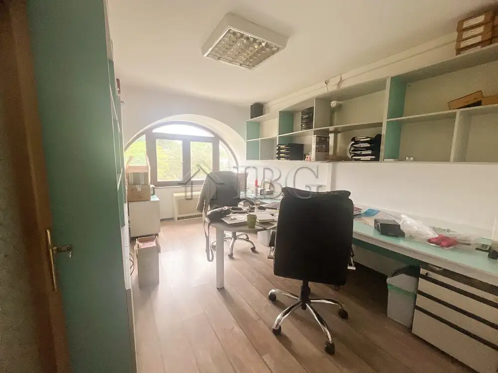 Офис 220м² в Болгарии, Русе. Стоимостью 1000€ аренда фото-7