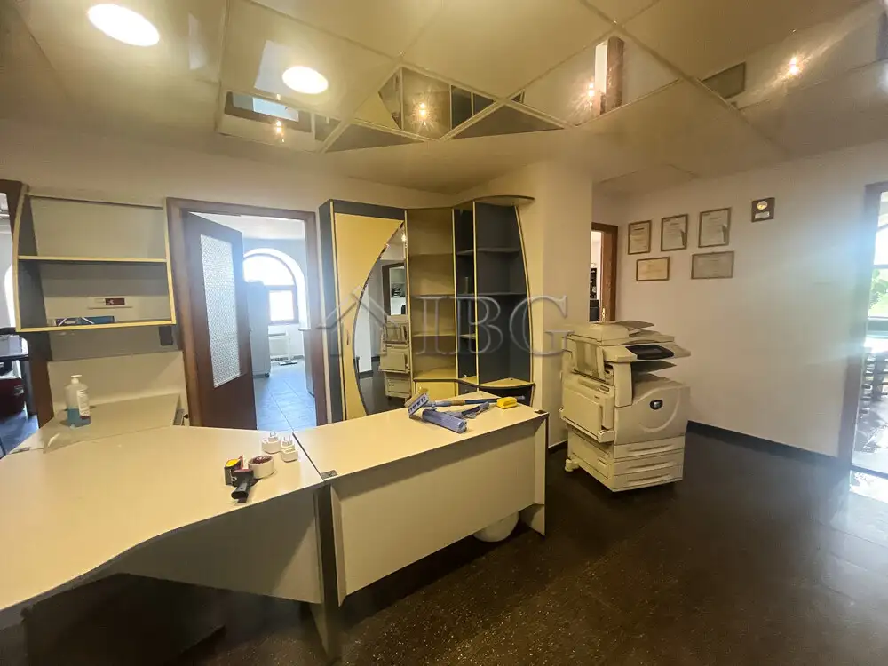 Офис 220м² в Болгарии, Русе. Стоимостью 1000€ аренда фото-10
