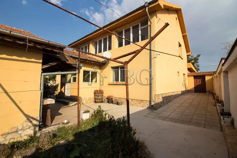 Дом 240м² в Болгарии, Базан. Стоимостью 140000€ аренда фото-2