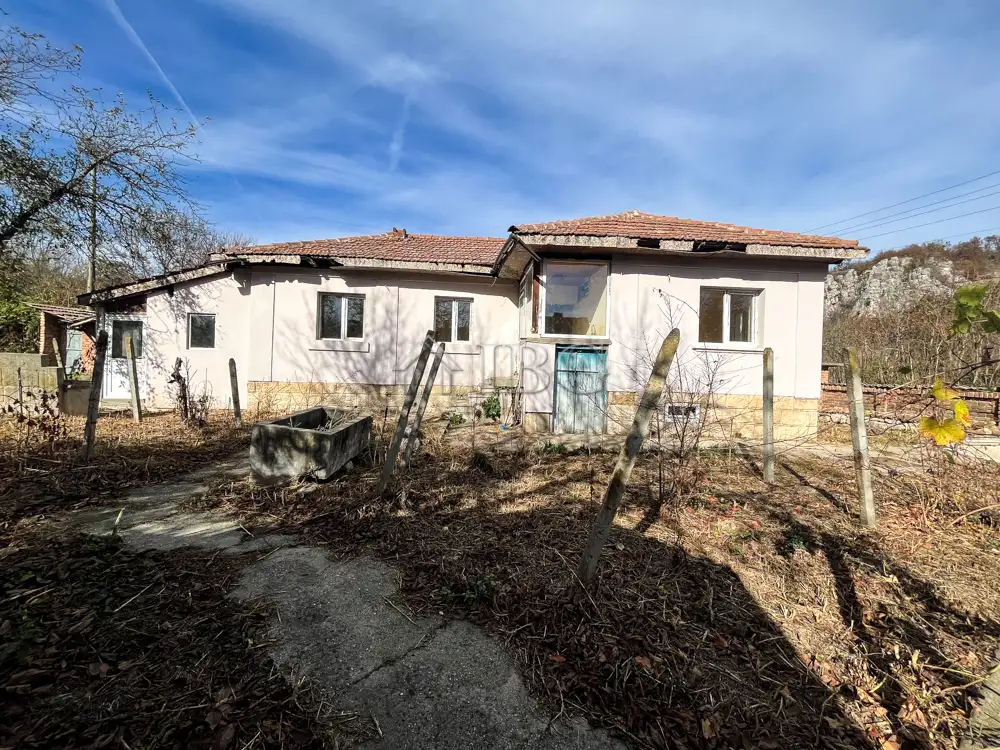 Дом 80м² в Болгарии, Две Могили. Стоимостью 22000€ аренда фото-1