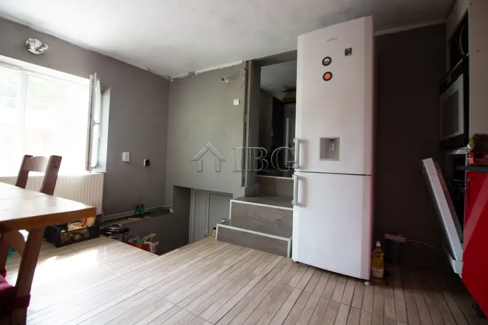 Дом 100м² в Болгарии, Полски Тръмбеш. Стоимостью 95000€ аренда фото-13