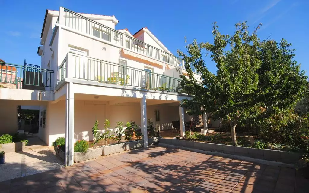 Отель, гостиница 325м² в Хорватии, Винище. Стоимостью 575000€ аренда фото-11