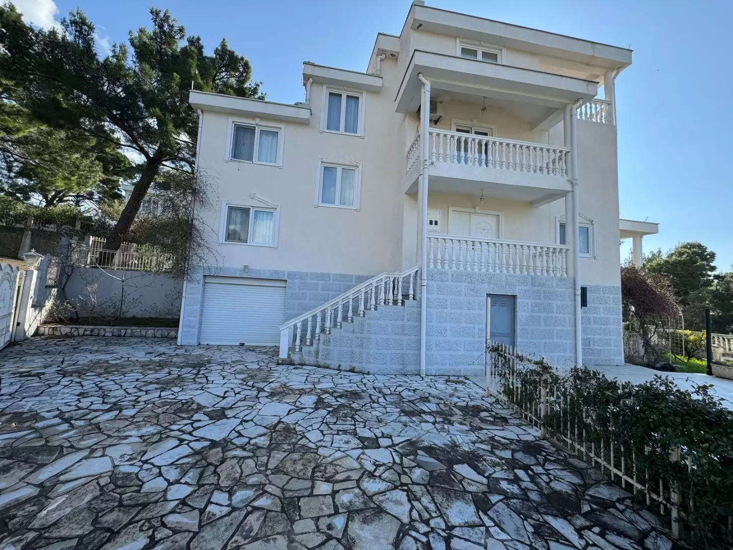 Вилла 307м² в Черногории, Бар. Стоимостью 560000€ аренда фото-2