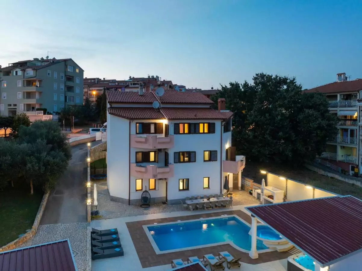 Дом 565м² в Хорватии, Пула. Стоимостью 1400000€ аренда фото-2