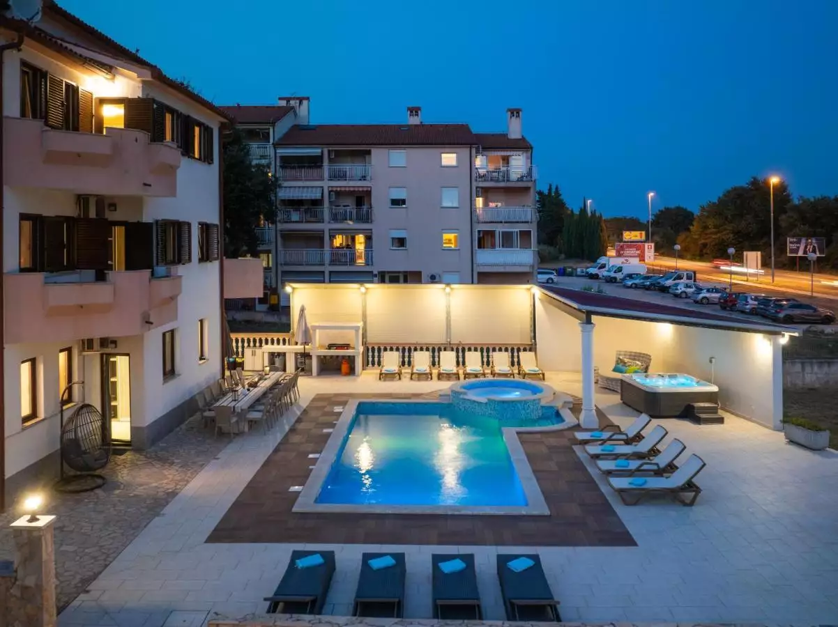 Дом 565м² в Хорватии, Пула. Стоимостью 1400000€ аренда фото-32