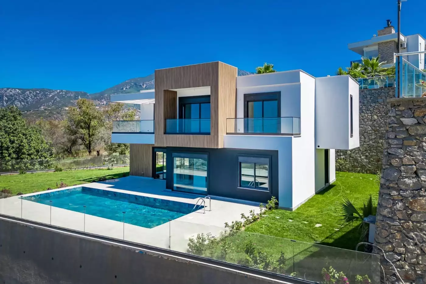 Вилла 272м² в Турции, Каргыджак. Стоимостью 1200000€ аренда фото-1