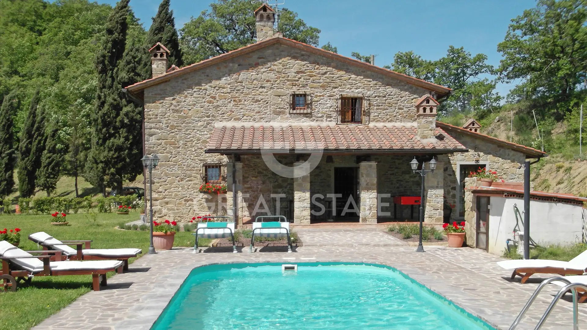 Дом 354м² в Италии, Ареццо. Стоимостью 1400000€ аренда фото-1