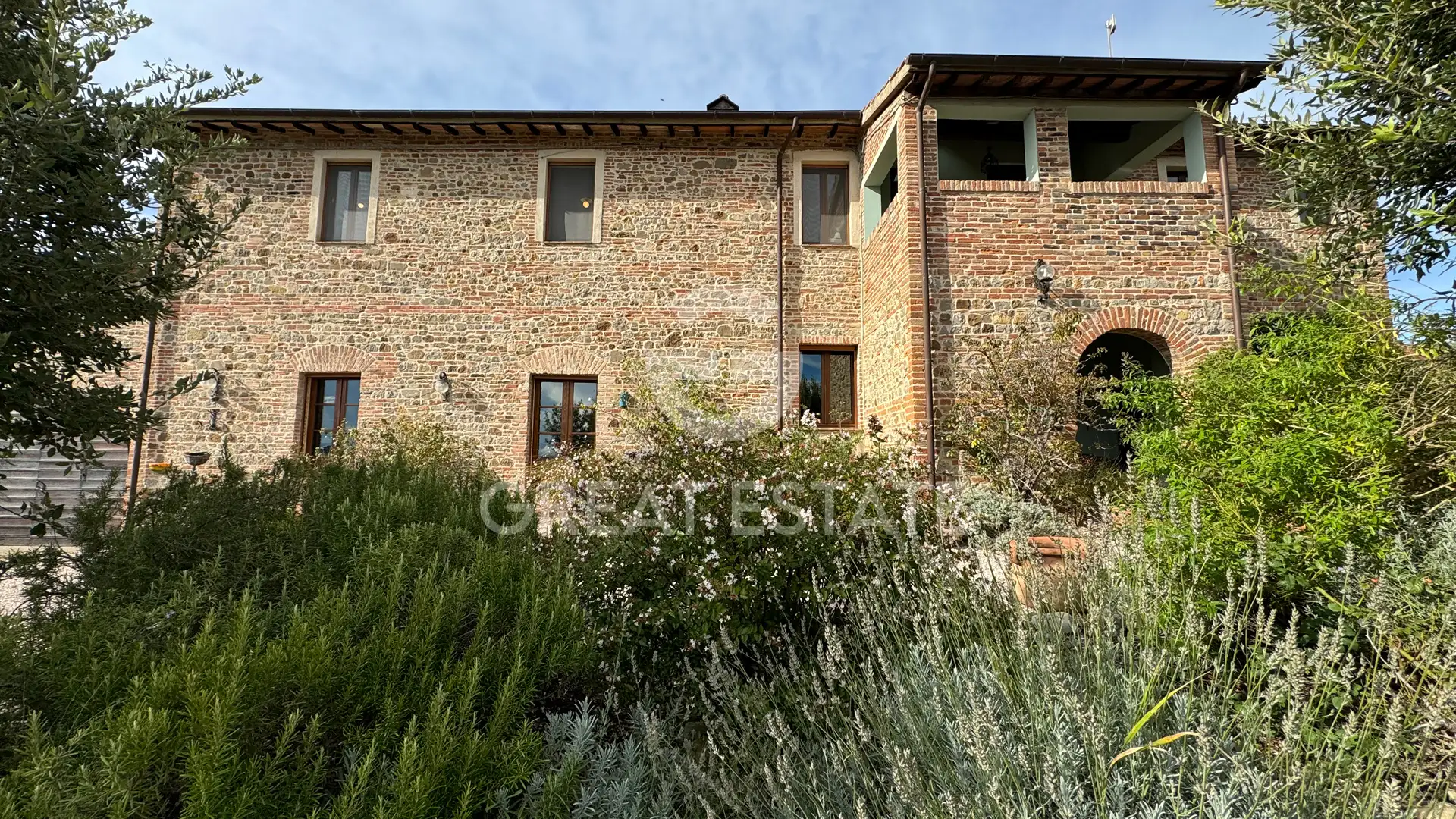 Дом 535м² в Италии, Перуджа. Стоимостью 795000€ аренда фото-2