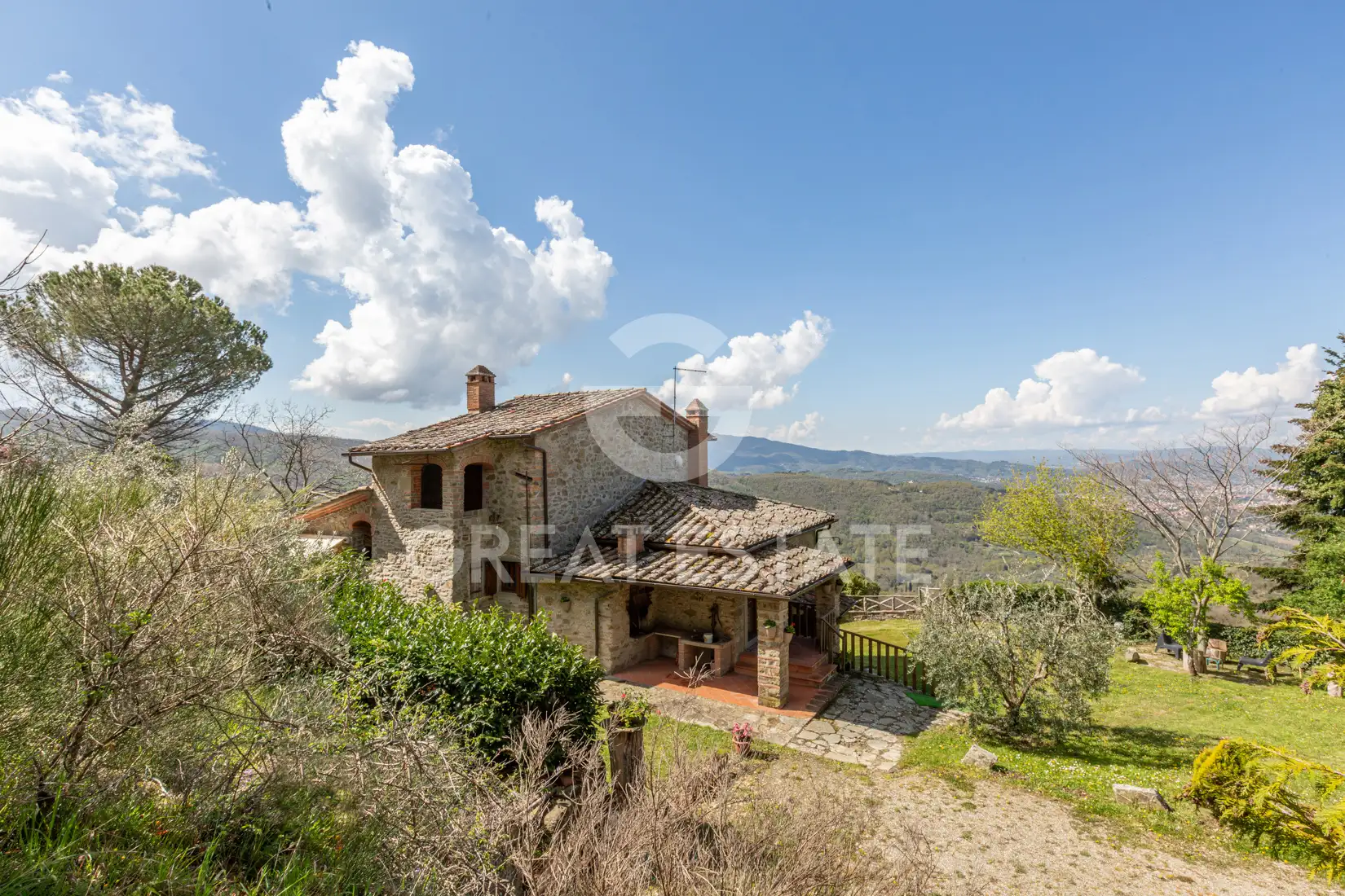 Дом 290м² в Италии, Ареццо. Стоимостью 550000€ аренда фото-1