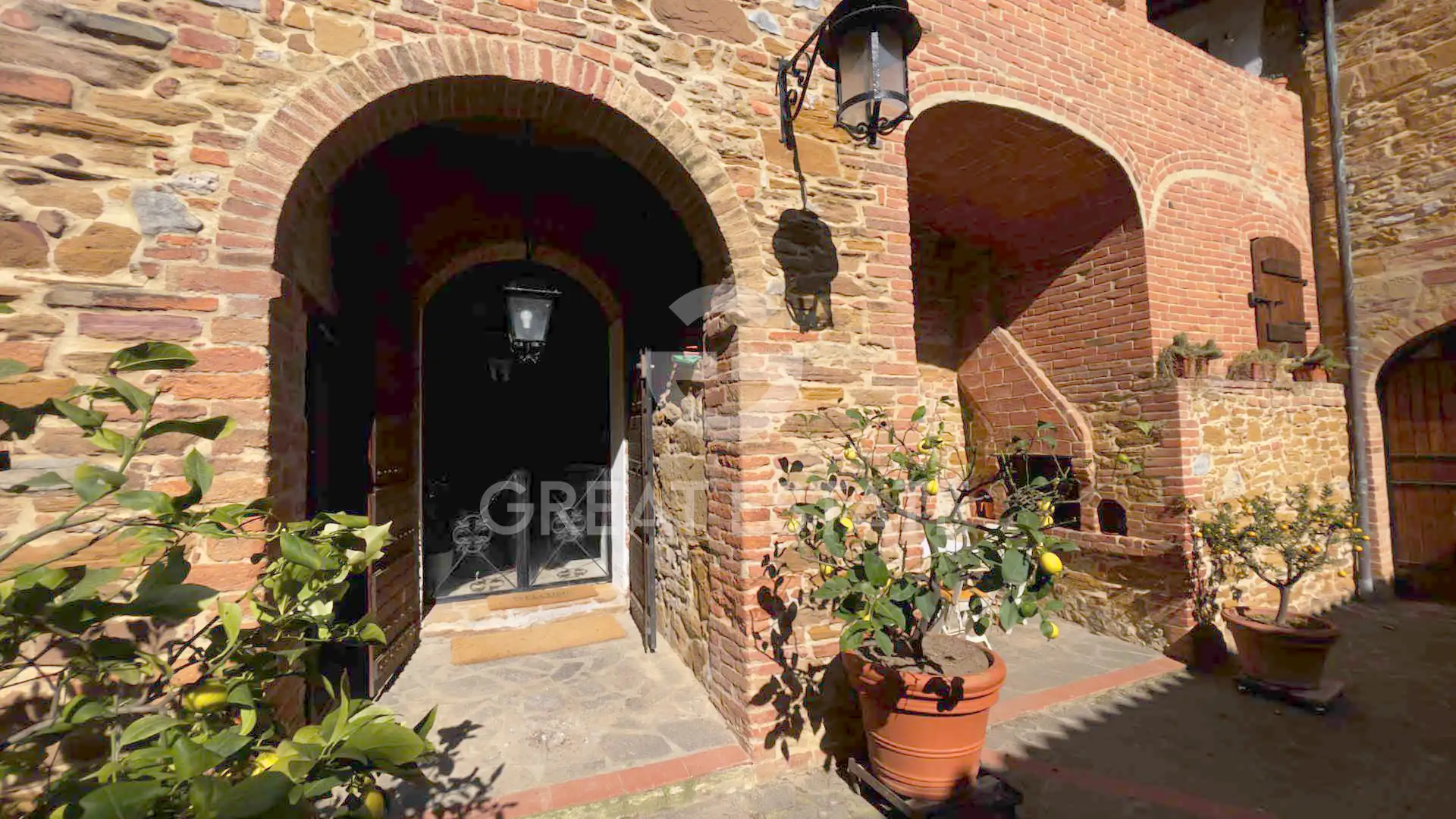 Дом 460м² в Италии, Сиена. Стоимостью 950000€ аренда фото-11