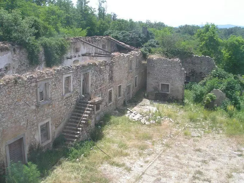 Отель, гостиница 3000м² в Хорватии, Лабин. Стоимостью 2800000€ аренда фото-15