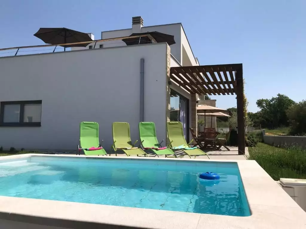 Вилла 129м² в Хорватии, Перой. Стоимостью 575000€ аренда фото-1