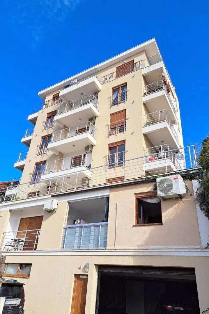 Квартира 77м² в Черногории, Тиват. Стоимостью 270000€ аренда фото-1