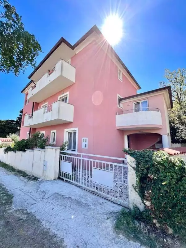 Отель, гостиница 450м² в Хорватии, Премантура. Стоимостью 1300000€ аренда фото-2