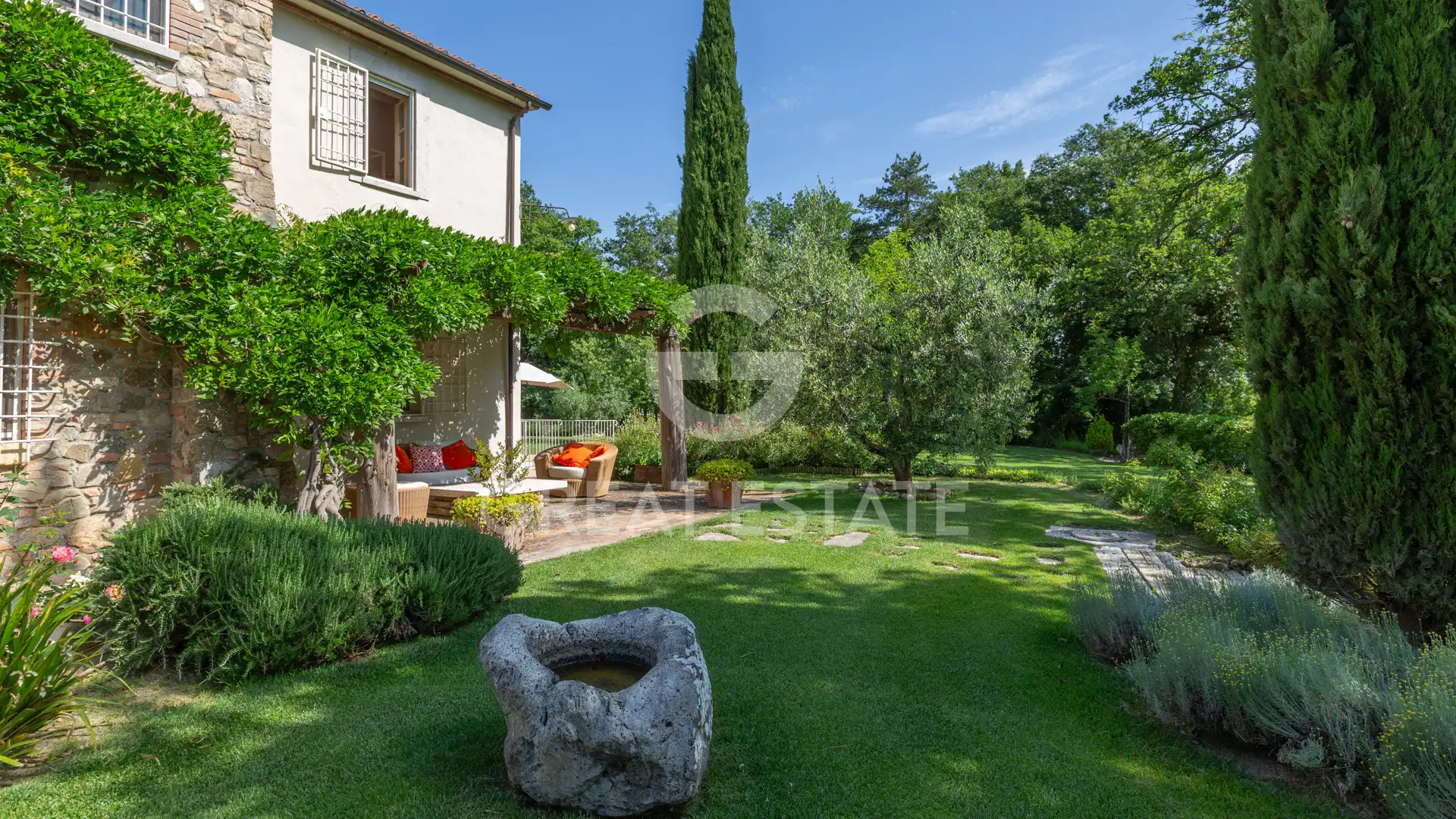 Дом 494м² в Италии, Сиена. Стоимостью 2480000€ аренда фото-12