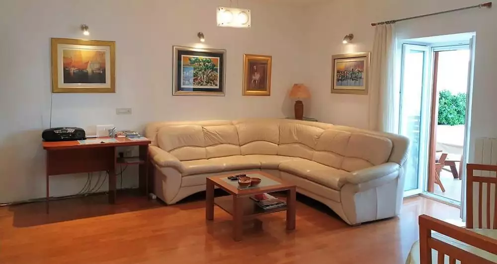 Отель, гостиница 200м² в Хорватии, Подстрана. Стоимостью 535000€ аренда фото-5