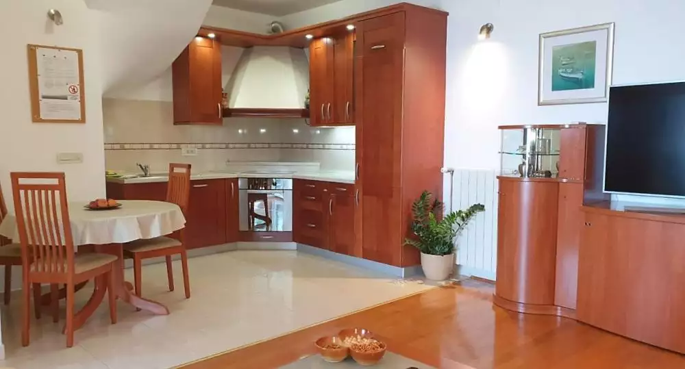 Отель, гостиница 200м² в Хорватии, Подстрана. Стоимостью 535000€ аренда фото-6