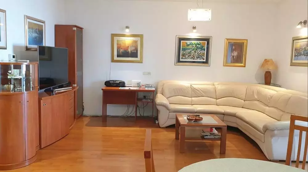 Отель, гостиница 200м² в Хорватии, Подстрана. Стоимостью 535000€ аренда фото-7