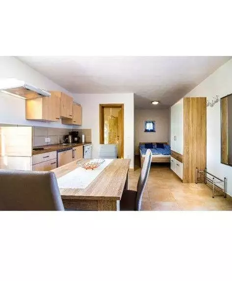 Отель, гостиница 270м² в Хорватии, Лабин. Стоимостью 530000€ аренда фото-5