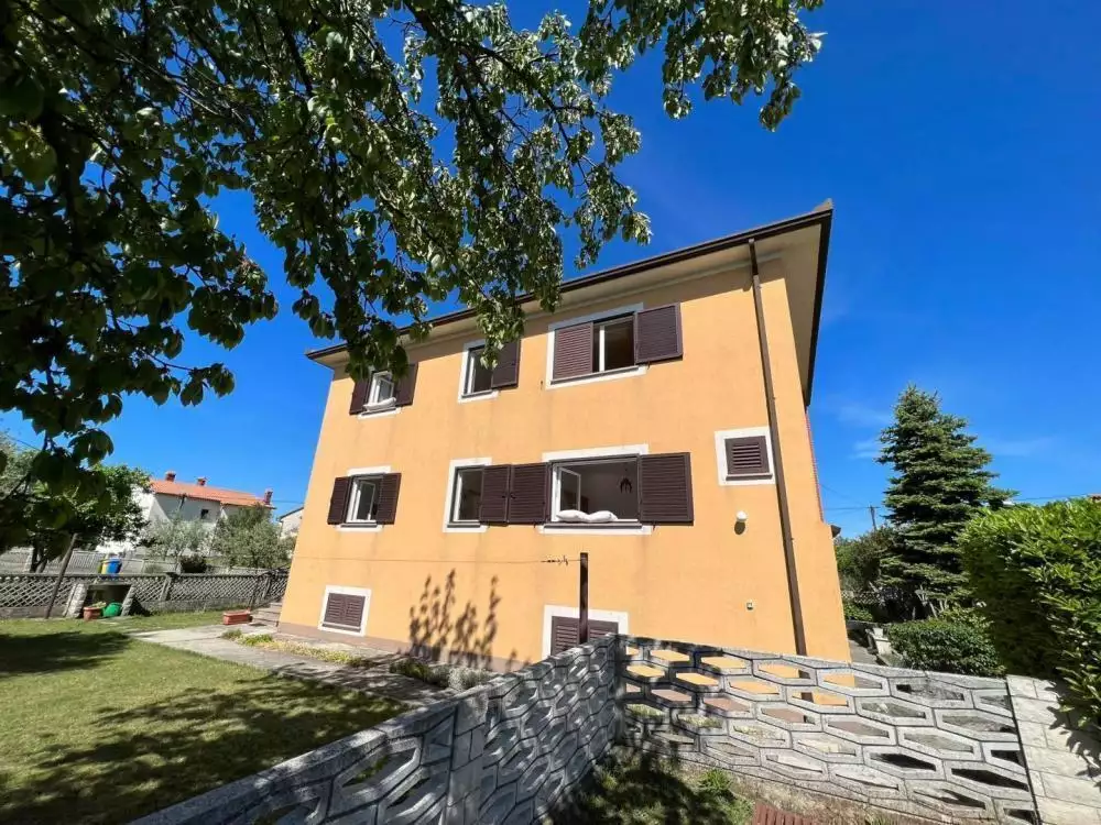 Отель, гостиница 360м² в Хорватии, Лабин. Стоимостью 520000€ аренда фото-2