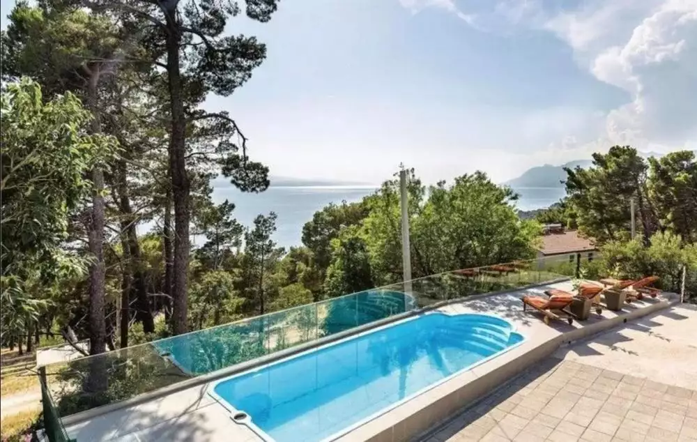 Вилла 181м² в Хорватии, Брела. Стоимостью 500000€ аренда фото-1