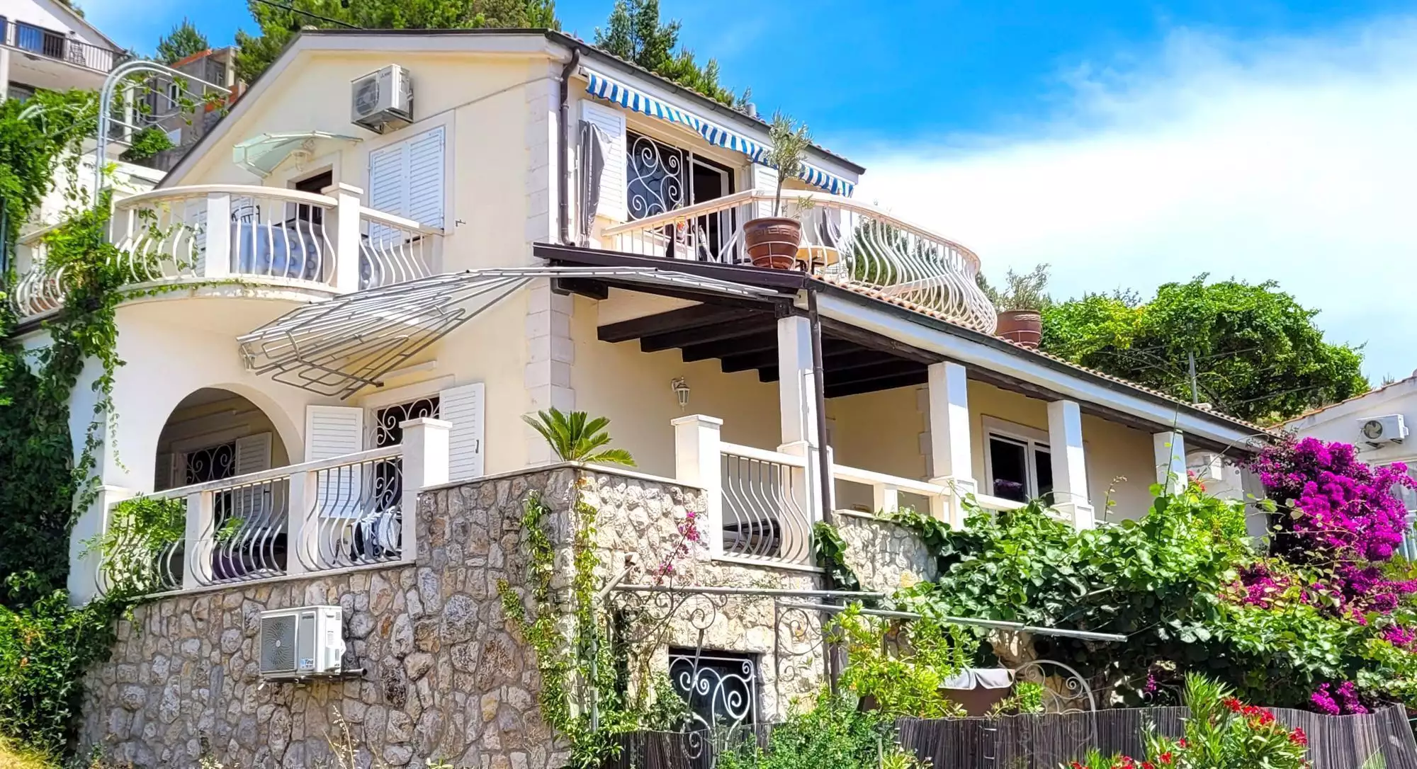 Отель, гостиница 291м² в Хорватии, Омиш. Стоимостью 529000€ аренда фото-4