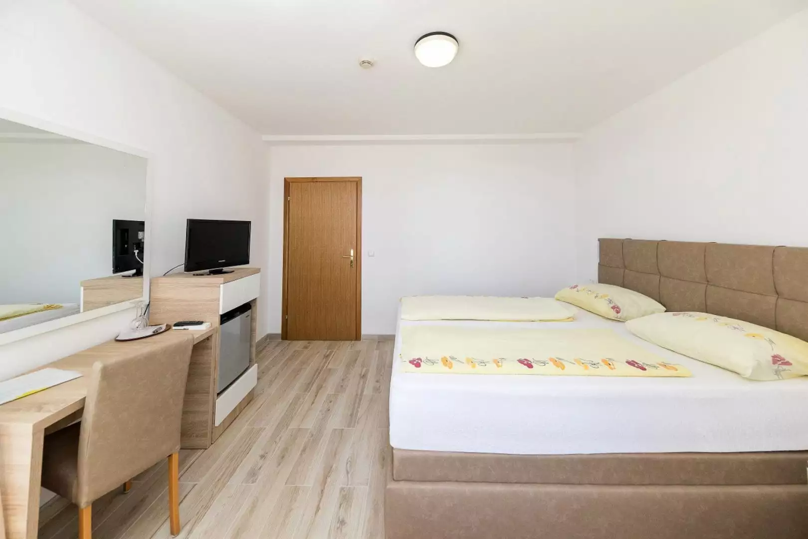 Отель, гостиница 1800м² в Хорватии, Цриквеница. Стоимостью 5500000€ аренда фото-14