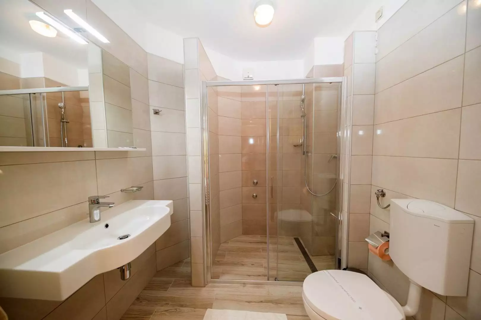 Отель, гостиница 1800м² в Хорватии, Цриквеница. Стоимостью 5500000€ аренда фото-22
