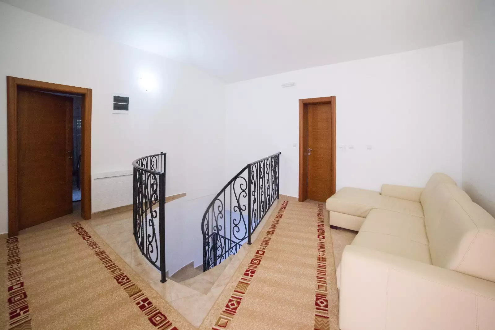 Дом 240м² в Черногории, Утеха. Стоимостью 390000€ аренда фото-32