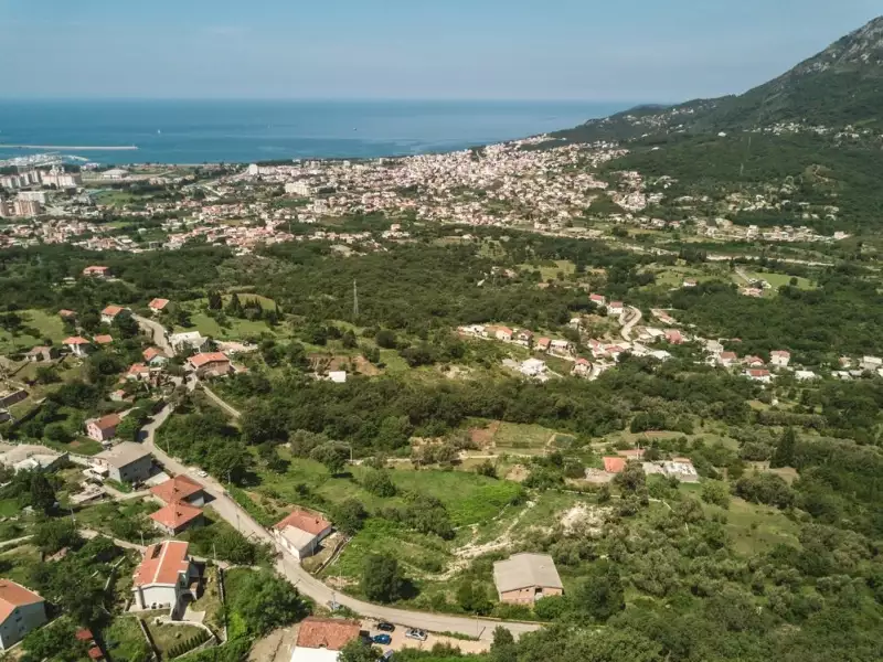Земельный участок 1м² в Италии, Барга. Стоимостью 570000€ аренда фото-10