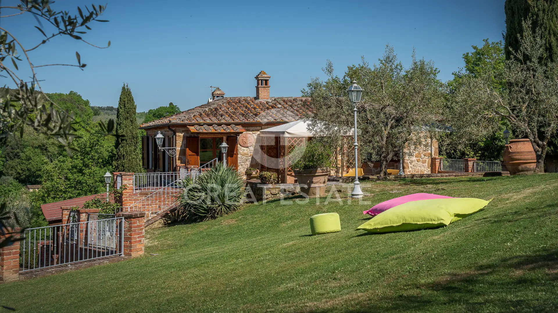 Дом 243м² в Италии, Сиена. Стоимостью 1450000€ аренда фото-4
