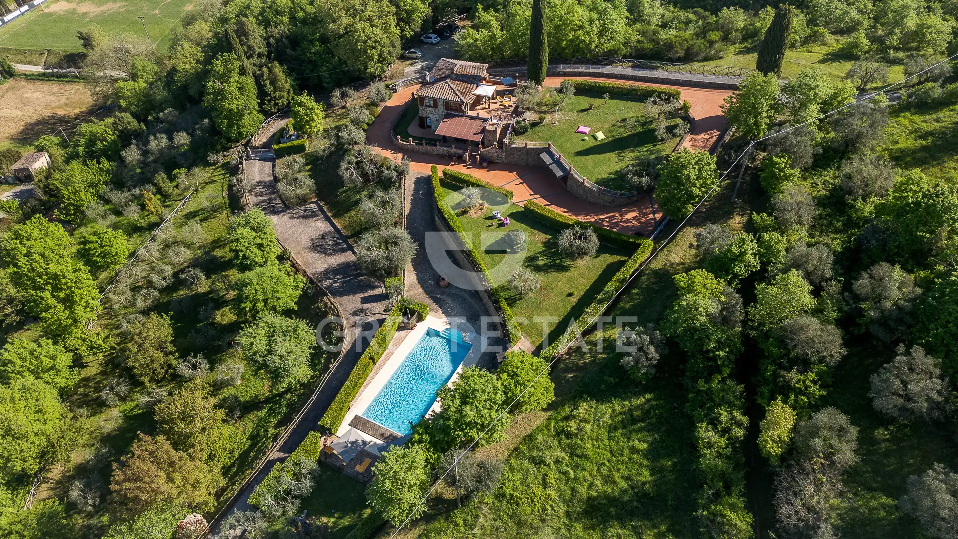 Дом 243м² в Италии, Сиена. Стоимостью 1450000€ аренда фото-14