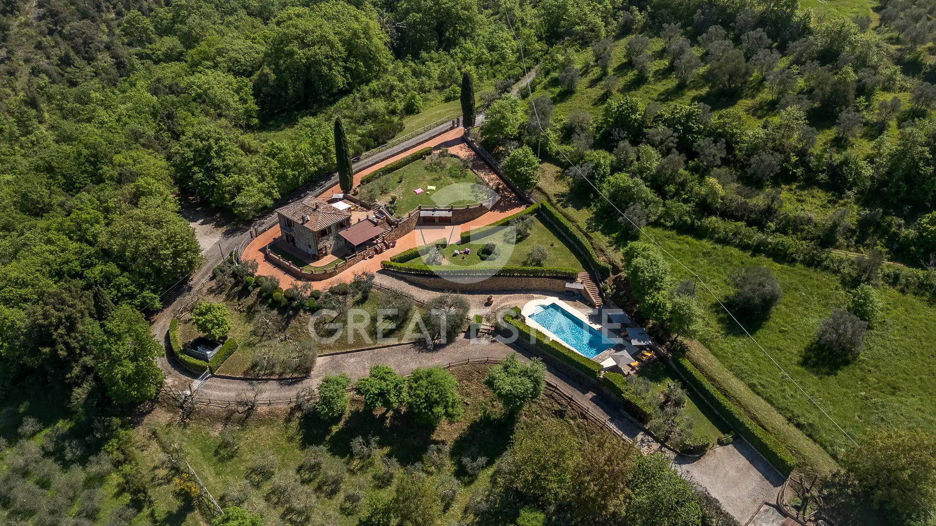 Дом 243м² в Италии, Сиена. Стоимостью 1450000€ аренда фото-15