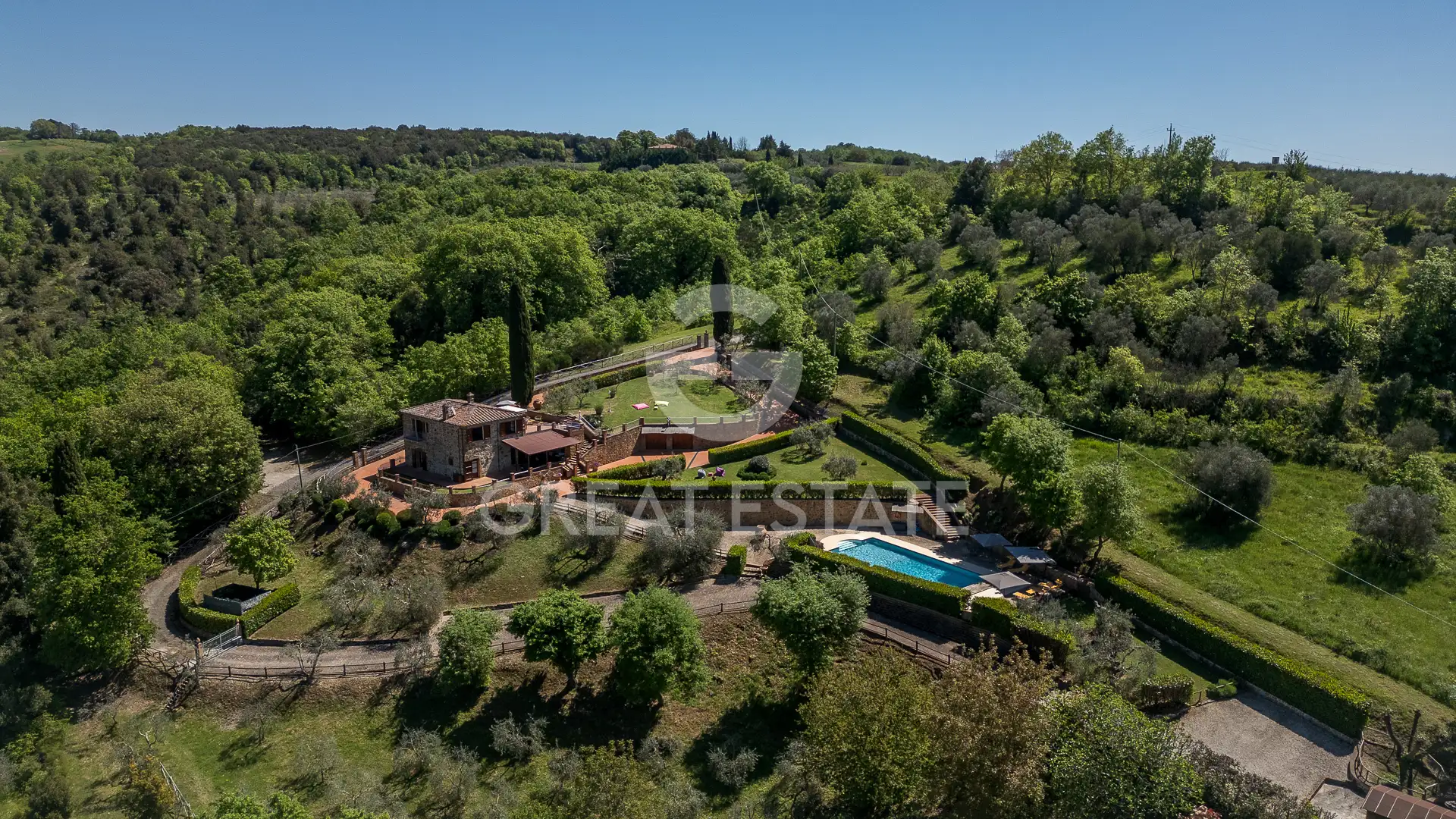Дом 243м² в Италии, Сиена. Стоимостью 1450000€ аренда фото-15