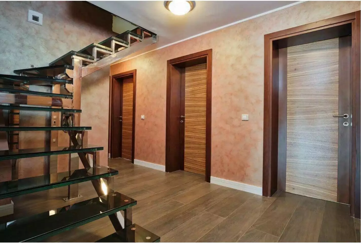 Квартира 350м² в Черногории, Рафаиловичи. Стоимостью 850000€ аренда фото-11