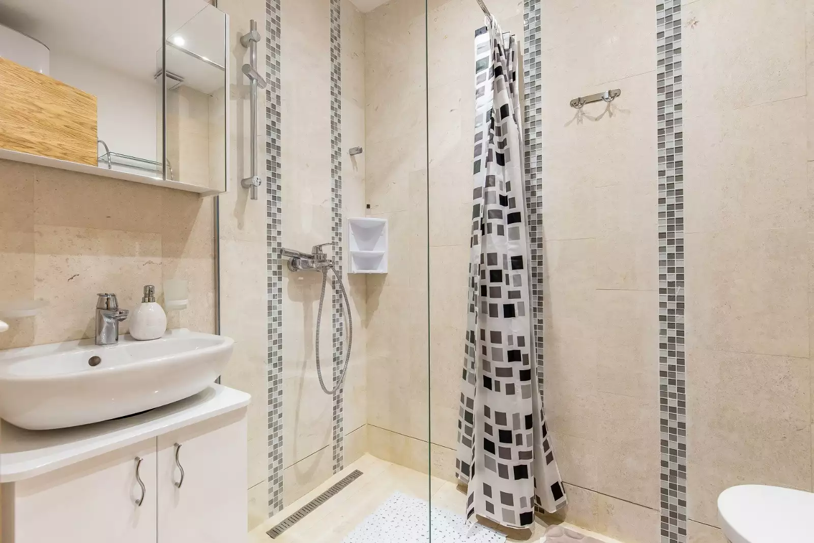 Квартира 44м² в Черногории, Рафаиловичи. Стоимостью 150000€ аренда фото-5