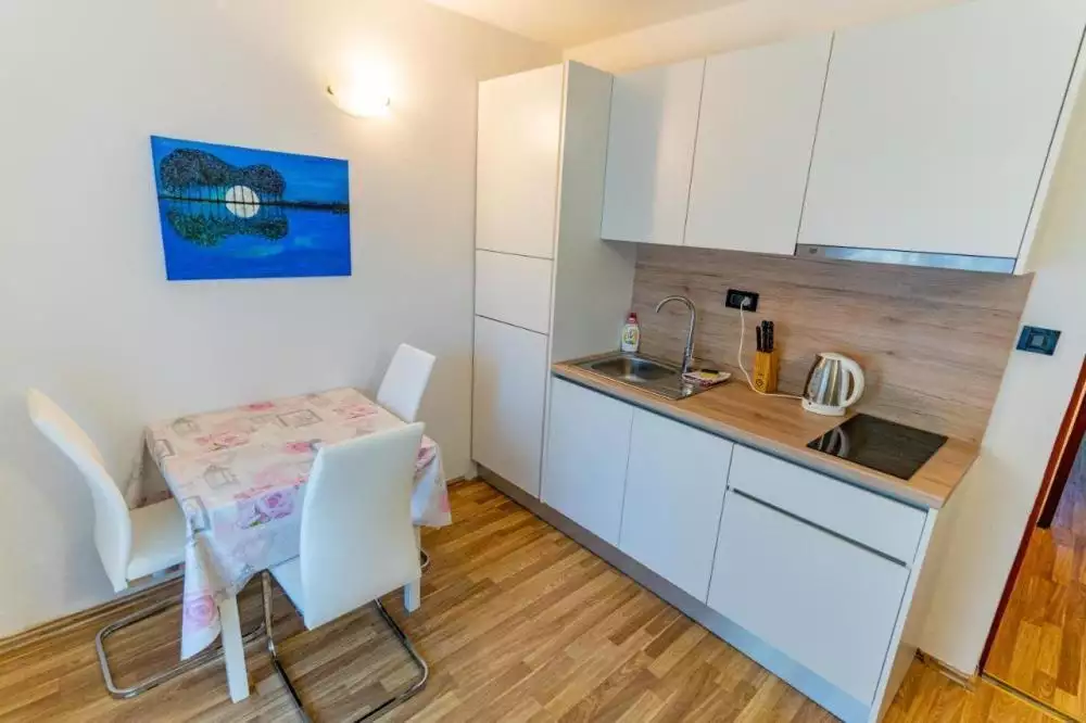 Отель, гостиница 610м² в Хорватии, Бибинье. Стоимостью 2100000€ аренда фото-13