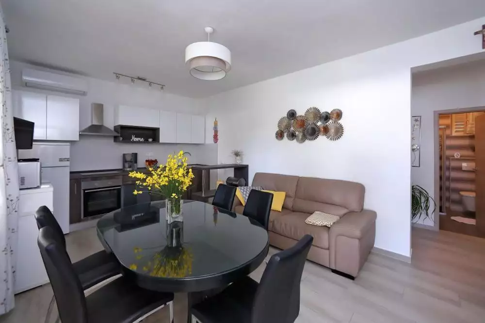 Отель, гостиница 400м² в Хорватии, Бибинье. Стоимостью 2500000€ аренда фото-6
